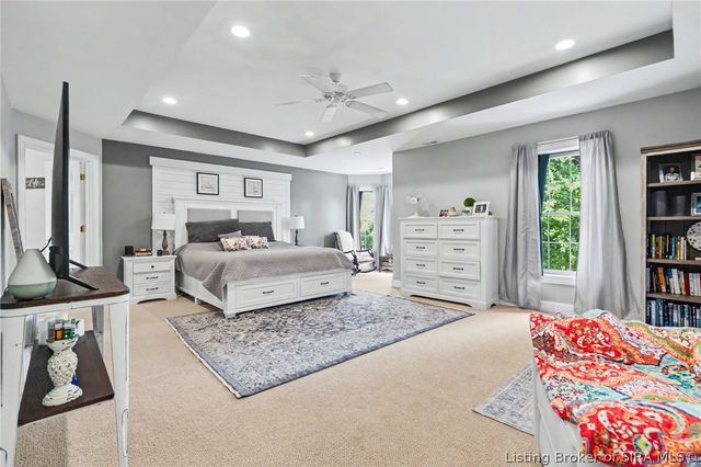 7714 Deer Run Road, Henryville, IN 47126