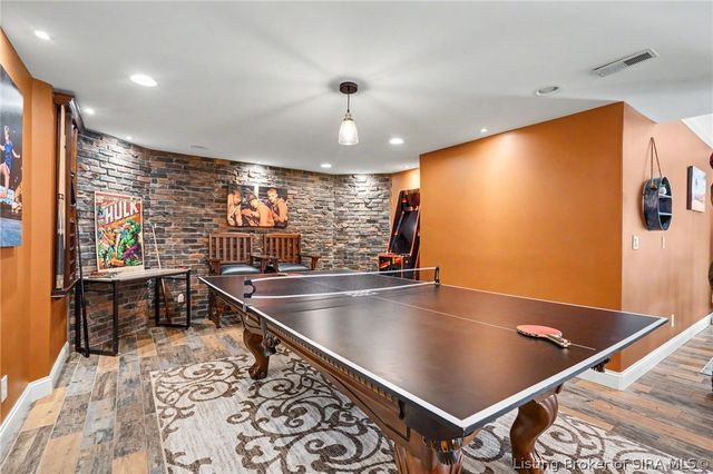 7714 Deer Run Road, Henryville, IN 47126