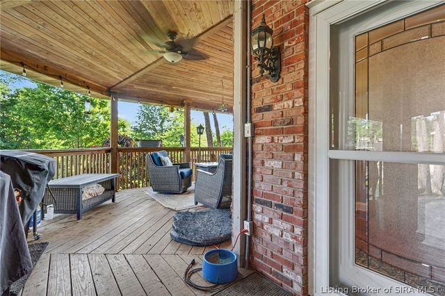 7714 Deer Run Road, Henryville, IN 47126