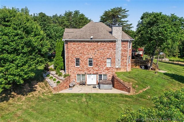 7714 Deer Run Road, Henryville, IN 47126