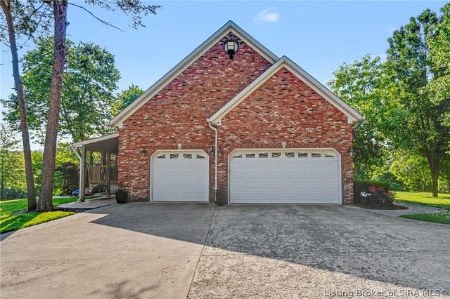 7714 Deer Run Road, Henryville, IN 47126