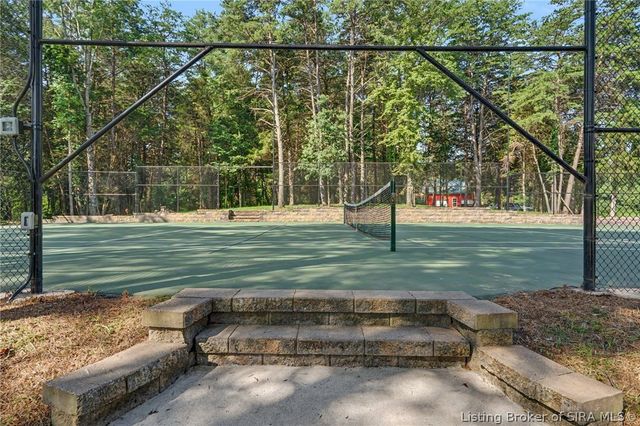 7714 Deer Run Road, Henryville, IN 47126
