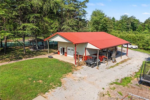 7714 Deer Run Road, Henryville, IN 47126