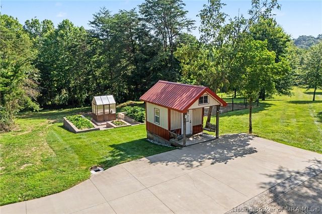 7714 Deer Run Road, Henryville, IN 47126