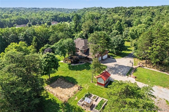 7714 Deer Run Road, Henryville, IN 47126