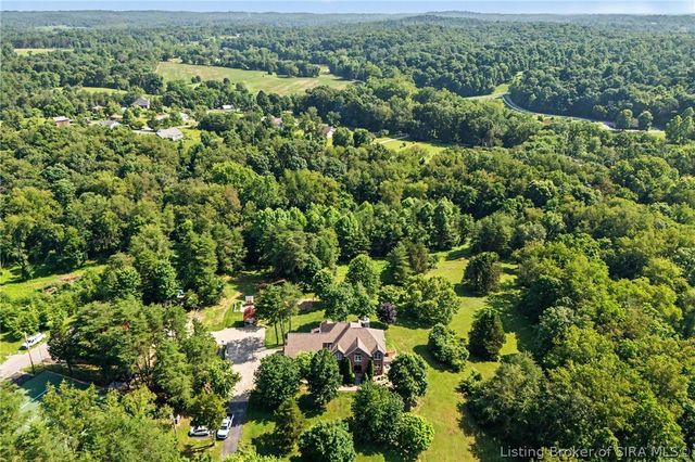 7714 Deer Run Road, Henryville, IN 47126