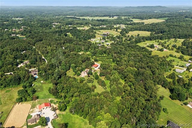 7714 Deer Run Road, Henryville, IN 47126