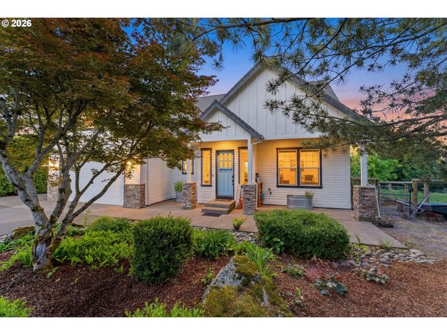 17908 S LAVINE Ln, Oregon City, OR 97045