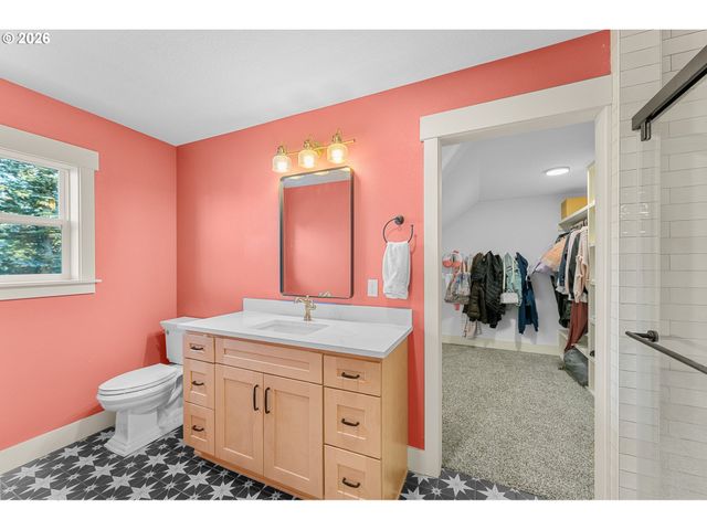 17908 S LAVINE Ln, Oregon City, OR 97045