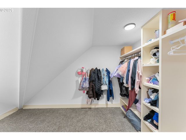 17908 S LAVINE Ln, Oregon City, OR 97045
