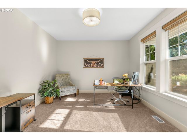 17908 S LAVINE Ln, Oregon City, OR 97045