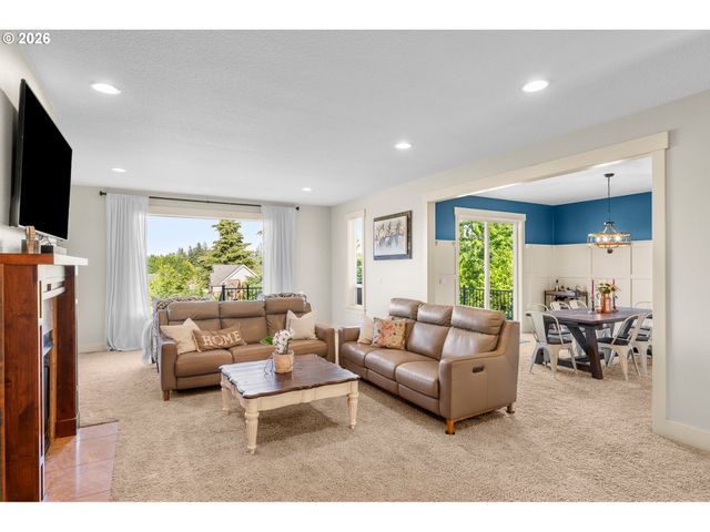 17908 S LAVINE Ln, Oregon City, OR 97045