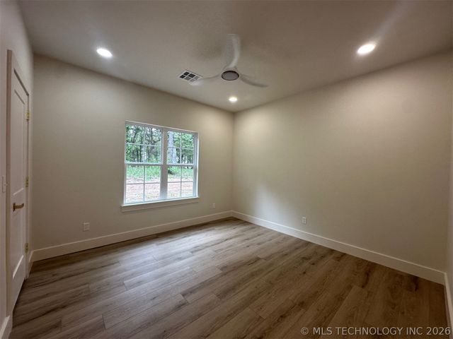 12195 Longboard Loop, Kingston, OK 73439