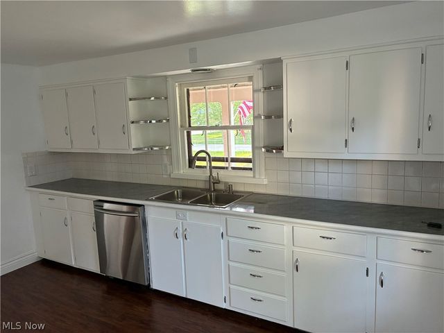 7382 Presley Avenue, Mentor, OH 44060