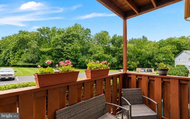 2305 EAGLE ROW, Marlton, NJ 08053