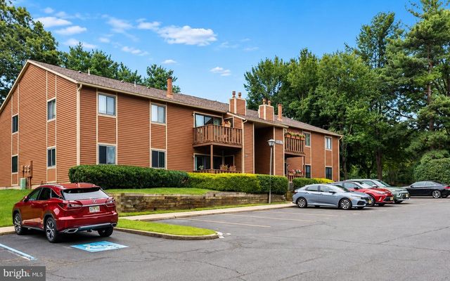 2305 EAGLE ROW, Marlton, NJ 08053