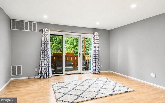2305 EAGLE ROW, Marlton, NJ 08053