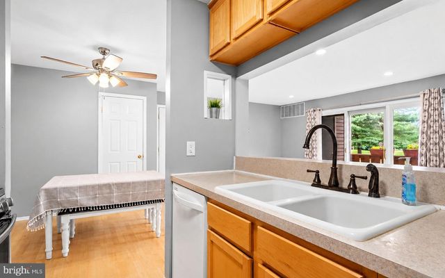 2305 EAGLE ROW, Marlton, NJ 08053