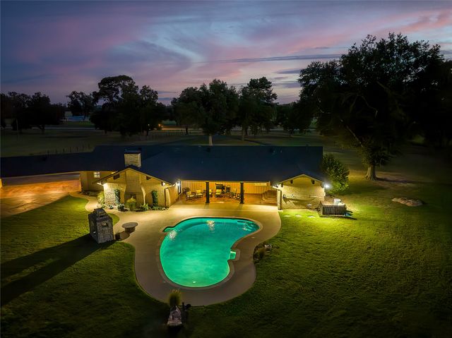 2125 W Highway 11, Pittsburg, TX 75686