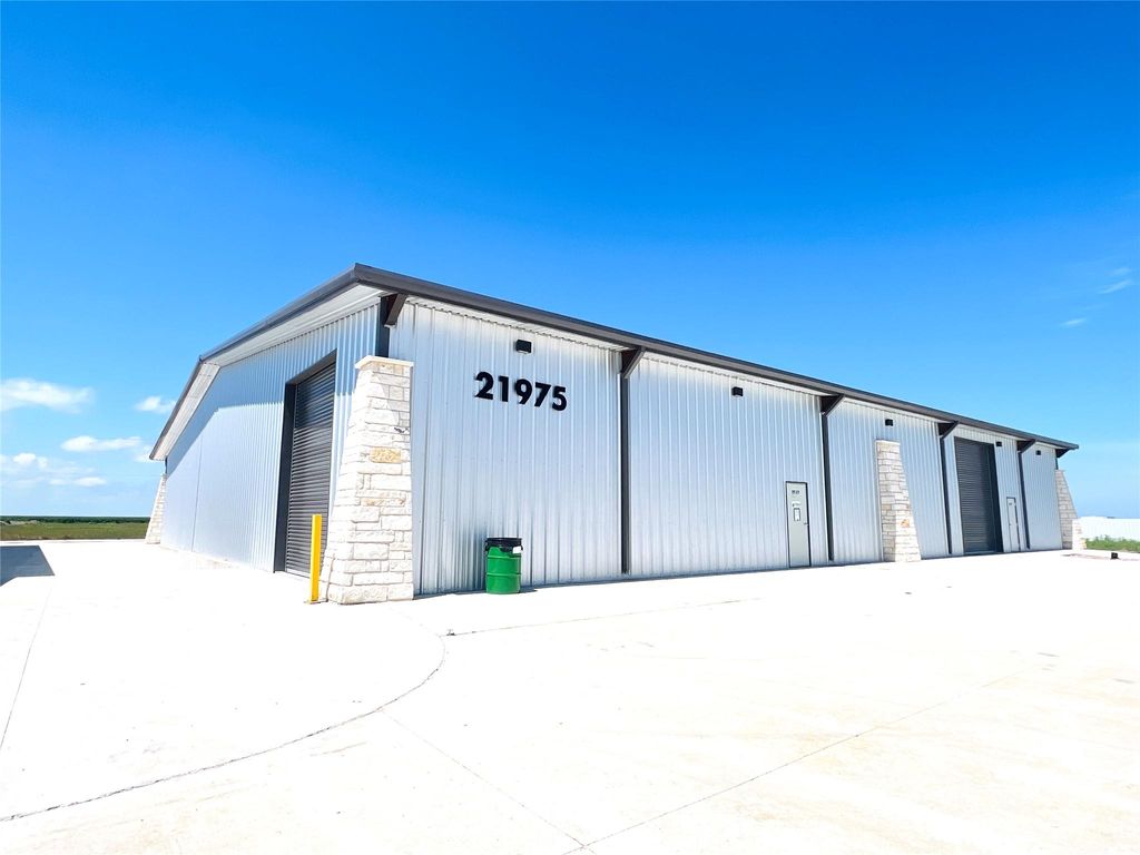 21975 Us-79 Highway, Taylor, TX 76574