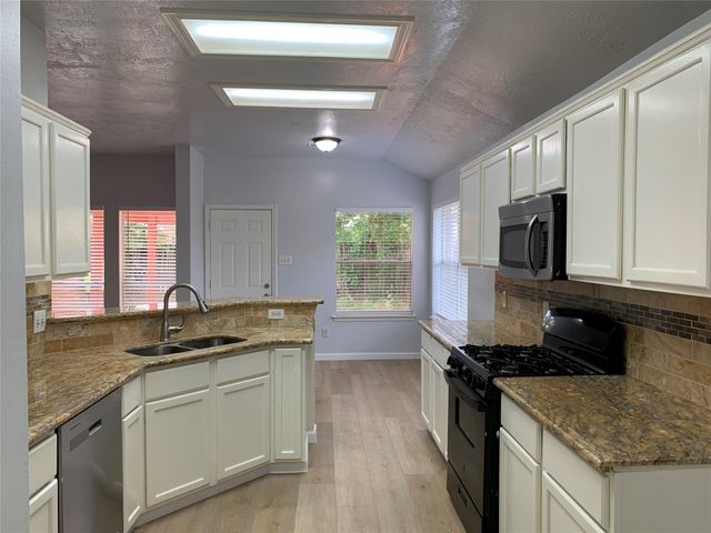 3115 Shady Ridge Trail, Sugar Land, TX 77498