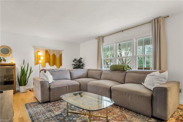 612 Railway Road RD, Yorktown, VA 23692