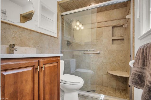 612 Railway Road RD, Yorktown, VA 23692