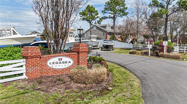 612 Railway Road RD, Yorktown, VA 23692