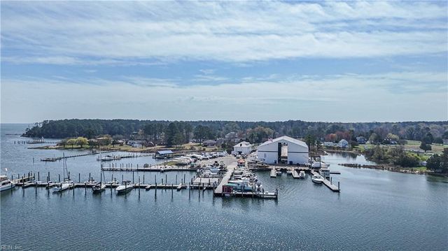 612 Railway Road RD, Yorktown, VA 23692