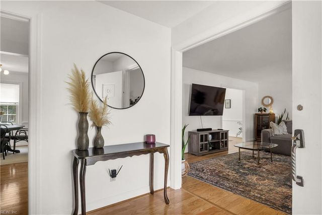 612 Railway Road RD, Yorktown, VA 23692