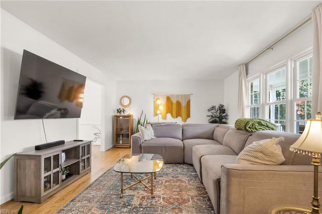 612 Railway Road RD, Yorktown, VA 23692