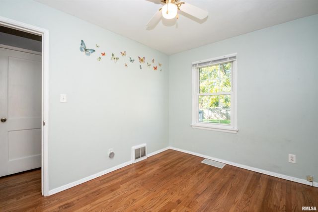 3601 N TWELVE OAKS Drive, Peoria, IL 61604