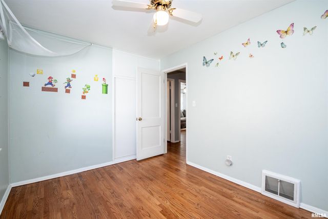3601 N TWELVE OAKS Drive, Peoria, IL 61604
