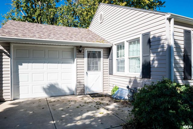 3601 N TWELVE OAKS Drive, Peoria, IL 61604