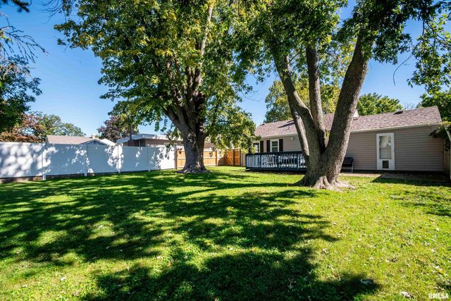 3601 N TWELVE OAKS Drive, Peoria, IL 61604