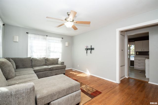 3601 N TWELVE OAKS Drive, Peoria, IL 61604