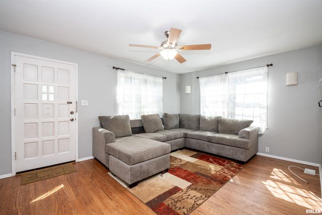 3601 N TWELVE OAKS Drive, Peoria, IL 61604