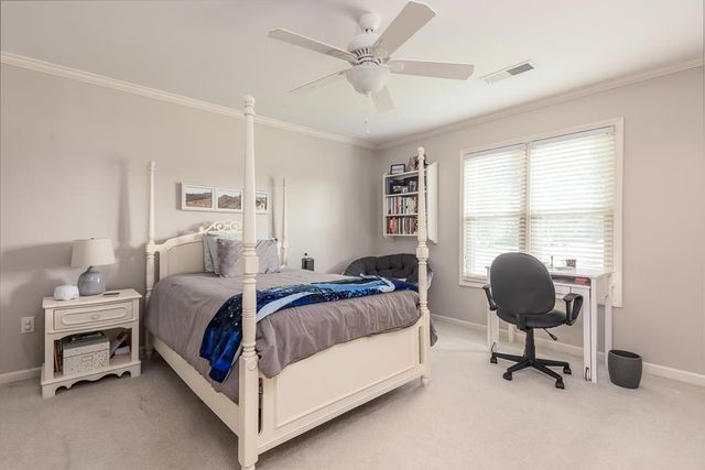 8960 W GROVELAWN CV, Germantown, TN 38139
