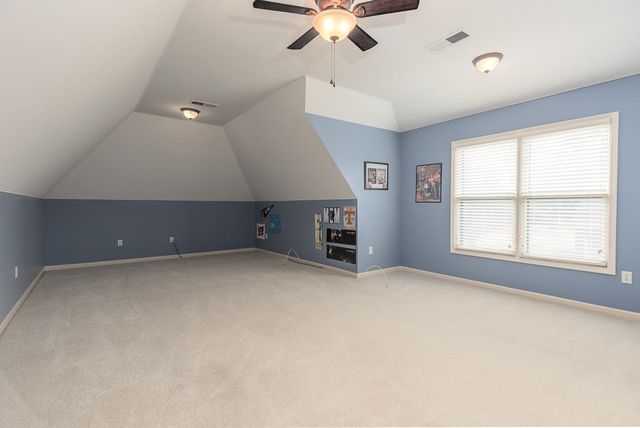 8960 W GROVELAWN CV, Germantown, TN 38139