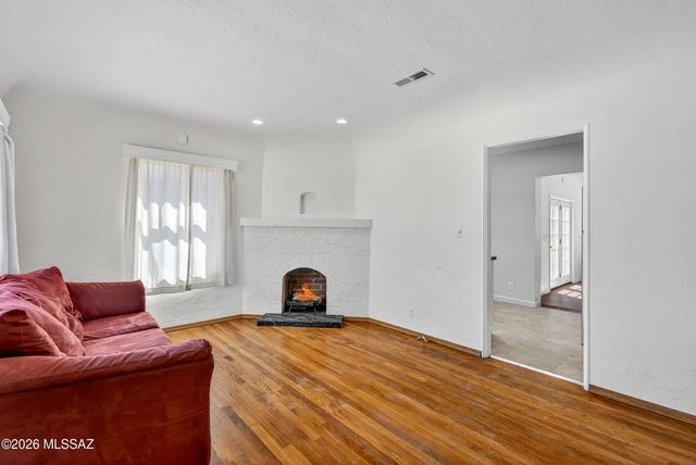 1412 E Spring Street, Tucson, AZ 85719