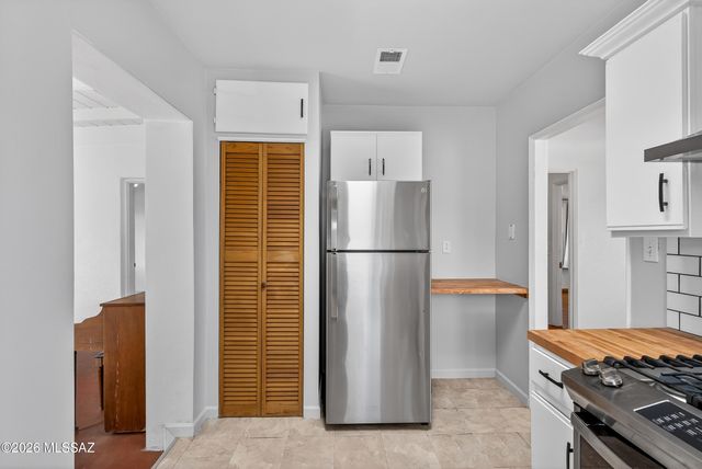 1412 E Spring Street, Tucson, AZ 85719