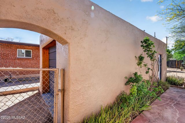 1412 E Spring Street, Tucson, AZ 85719