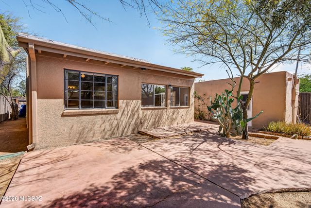 1412 E Spring Street, Tucson, AZ 85719