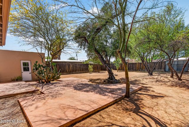 1412 E Spring Street, Tucson, AZ 85719