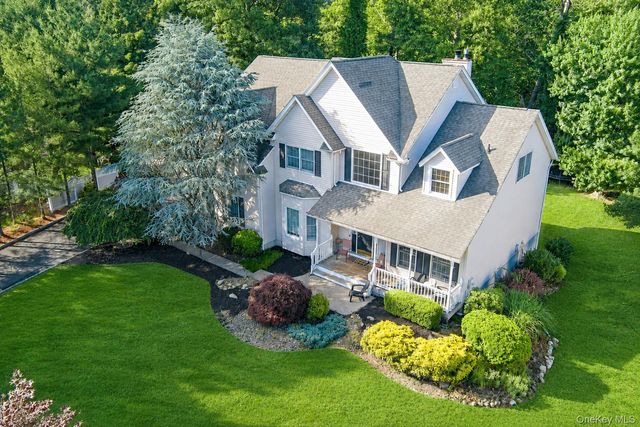 6 Anton Court, Stony Point, NY 10980