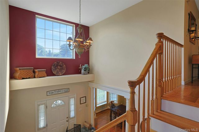 6 Anton Court, Stony Point, NY 10980