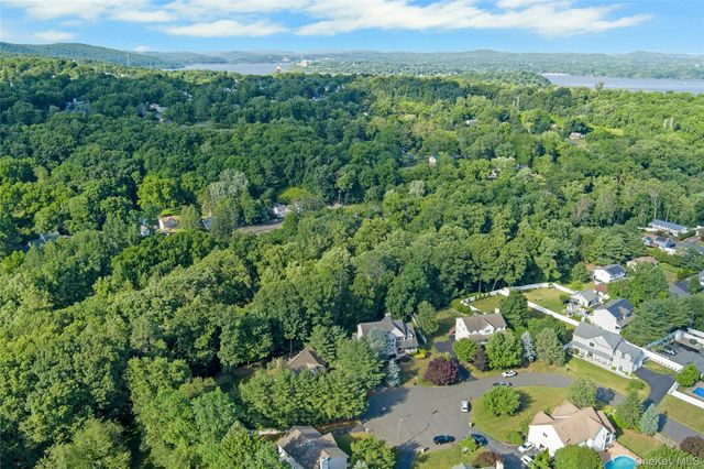 6 Anton Court, Stony Point, NY 10980