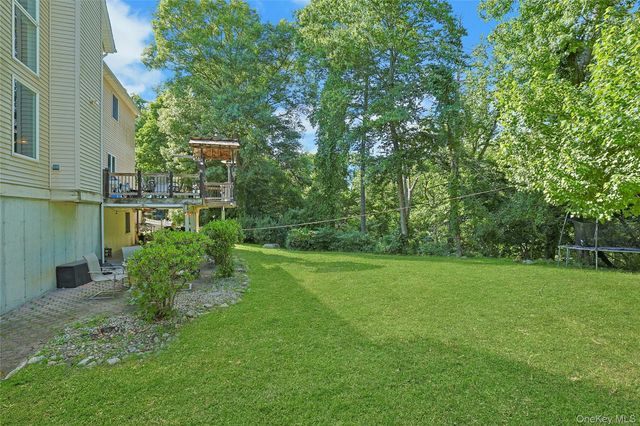 6 Anton Court, Stony Point, NY 10980