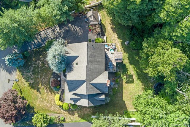 6 Anton Court, Stony Point, NY 10980