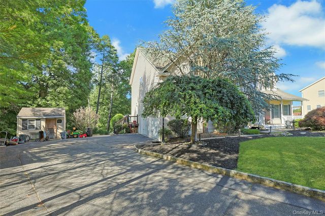 6 Anton Court, Stony Point, NY 10980